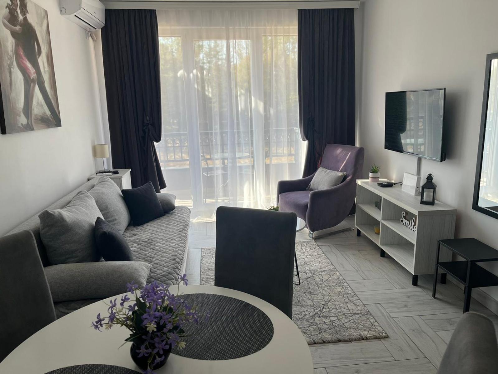 Apartment 3n *